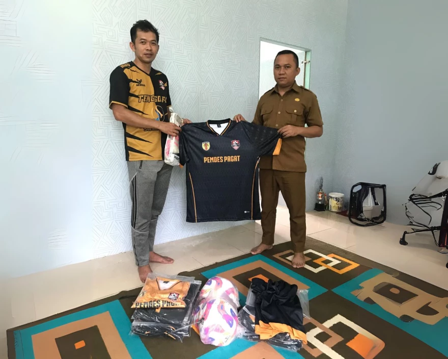 Pemerintah Desa Pagat Dukung Klub Sepakbola Lokal, Berikan Bantuan untuk Tenggo FC